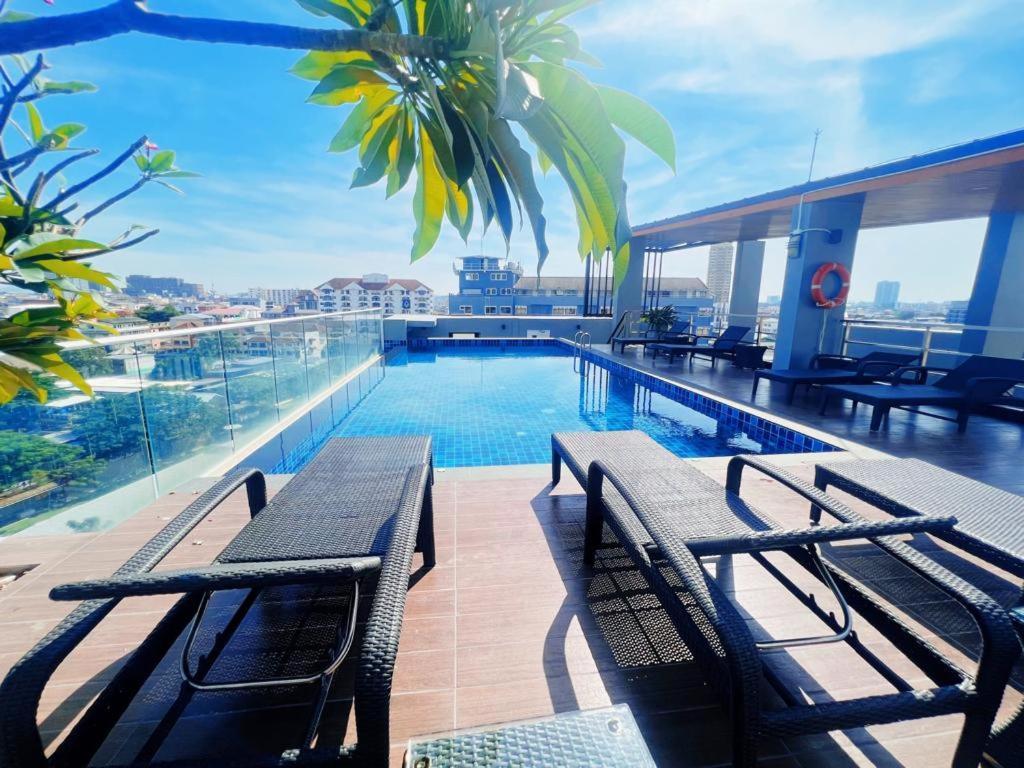 Honey Boutique Hotel Паттая Екстер'єр фото